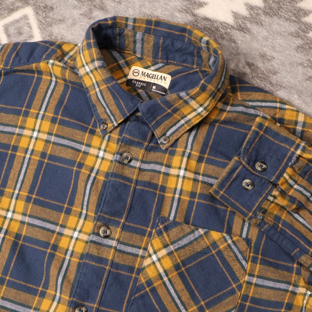 Magellan Outdoors Shirt Mens Medium Plaid Flannel Blue Yellow Classic Fit